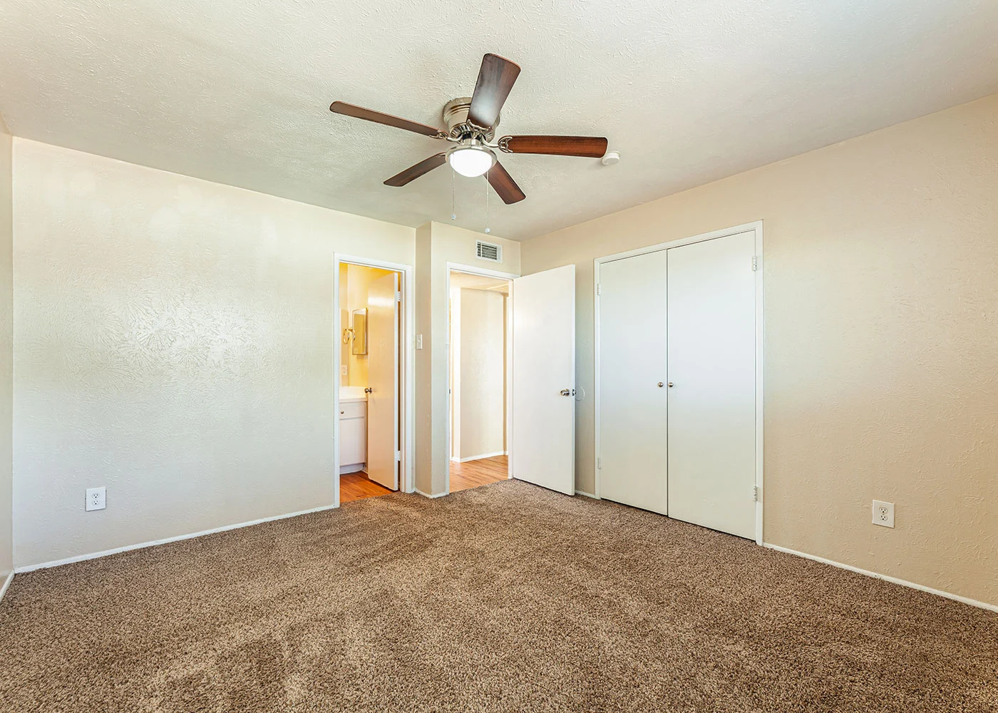 Before renovation: Apartment interiors