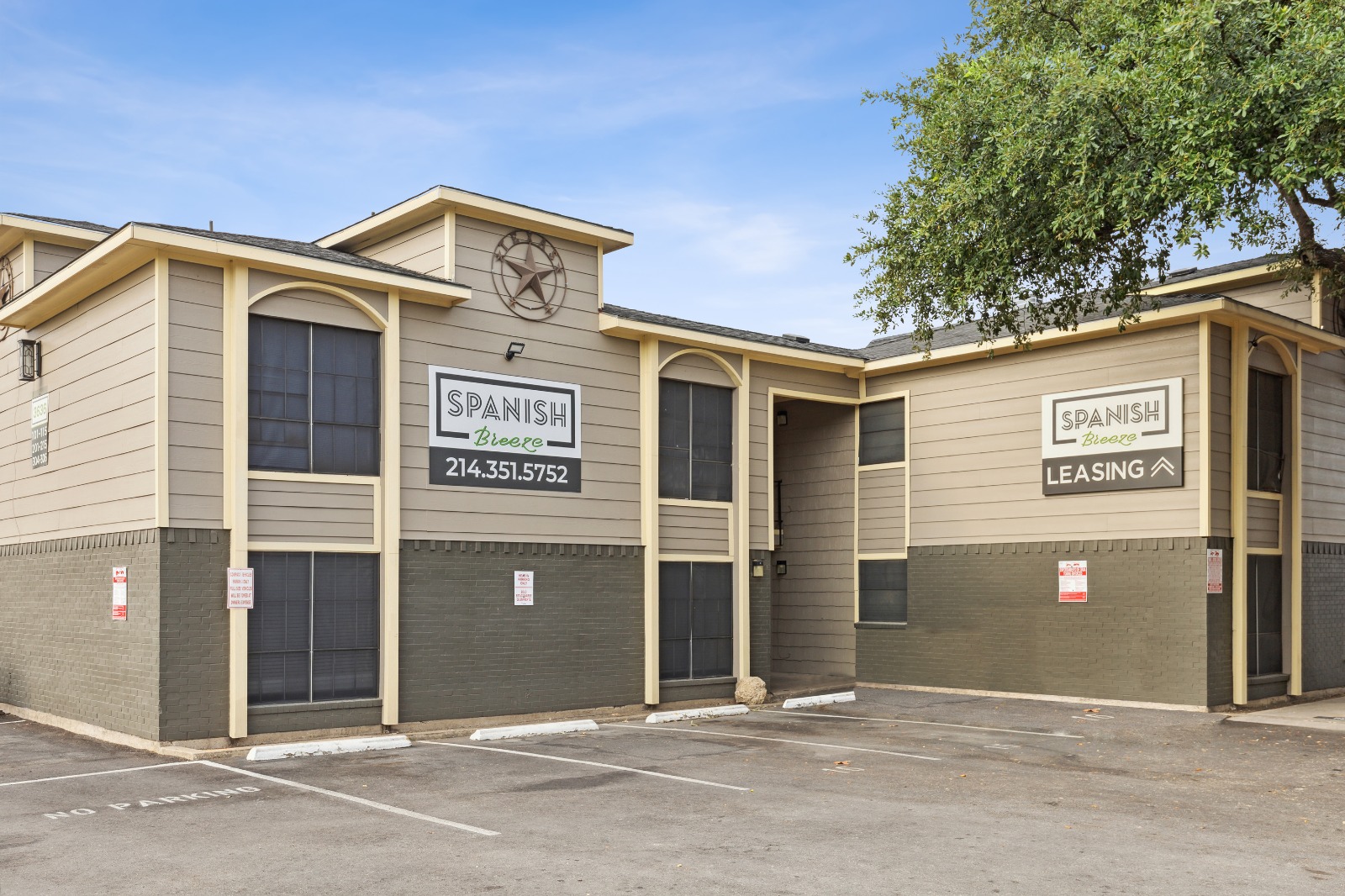 Management and leasing building